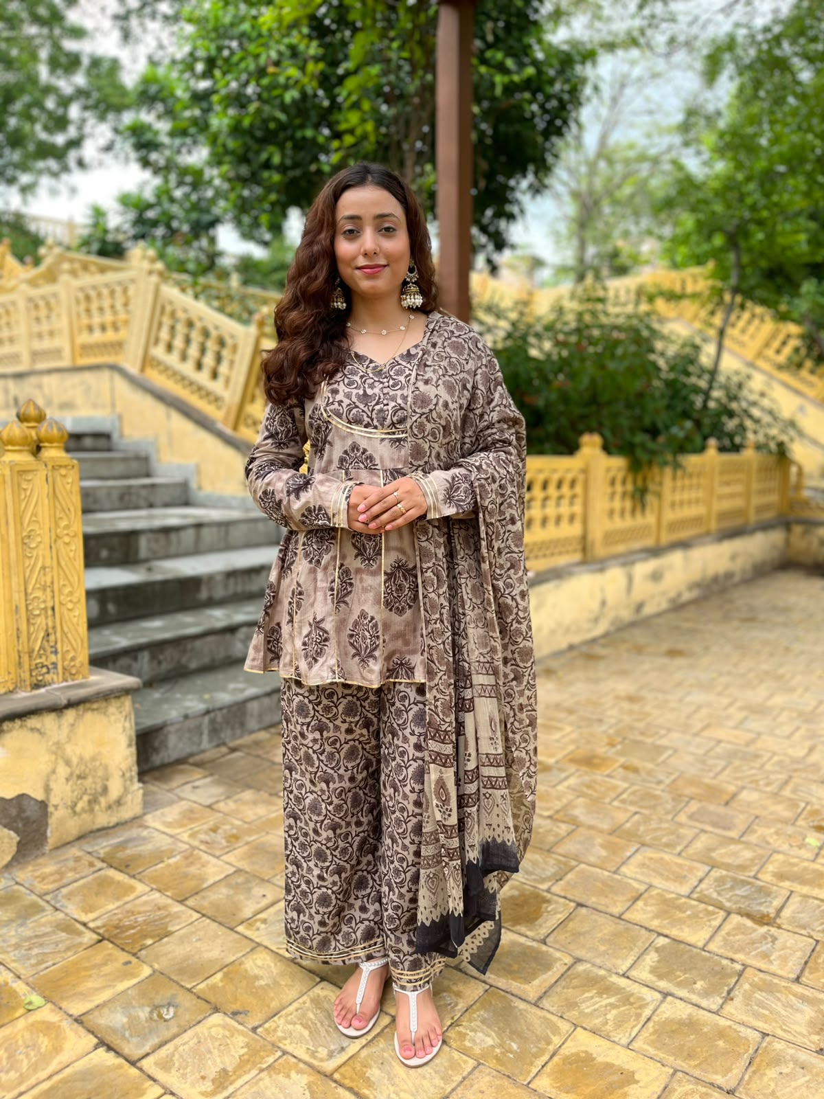 Noor-e-Naqsh suit set