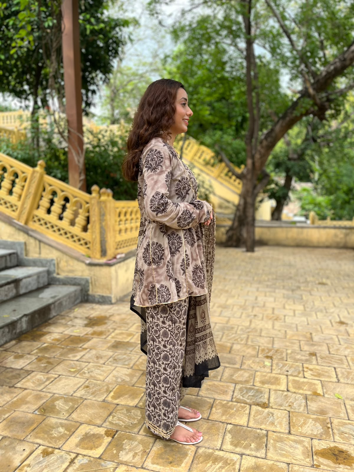 Noor-e-Naqsh suit set